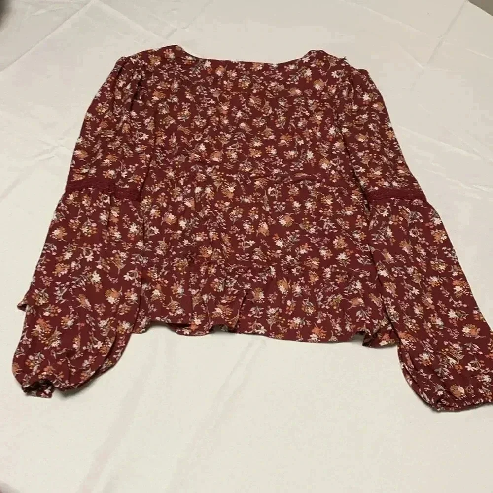 Planet Heart Women’s Shirt, Size XL